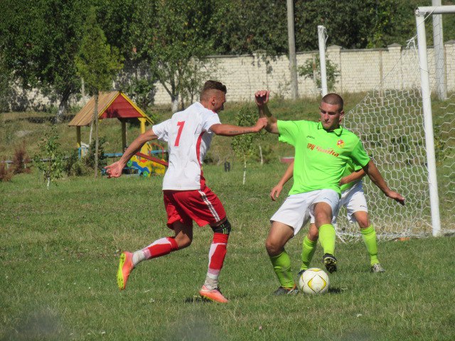 favoryty-vtrachayut-ochky